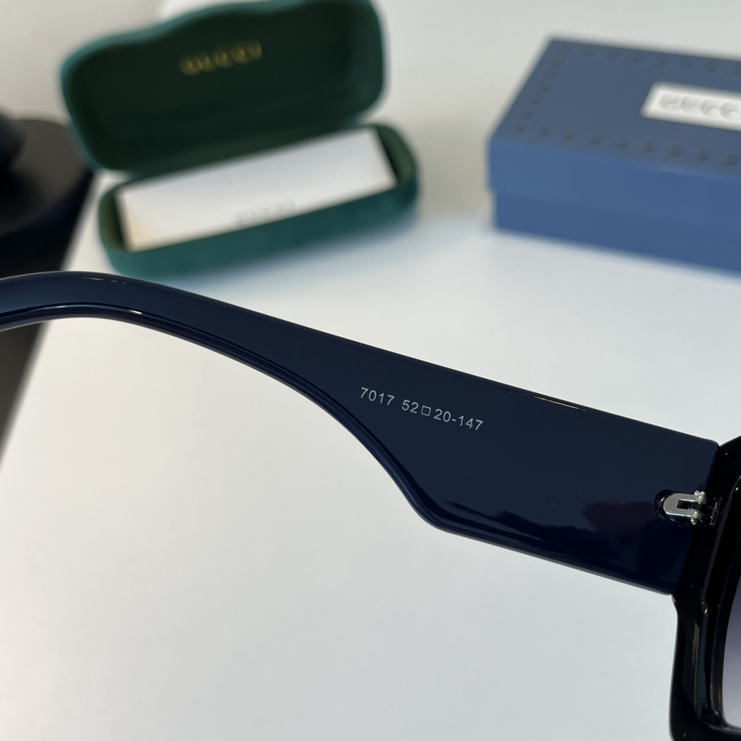 Gucci Sunglasses view 10