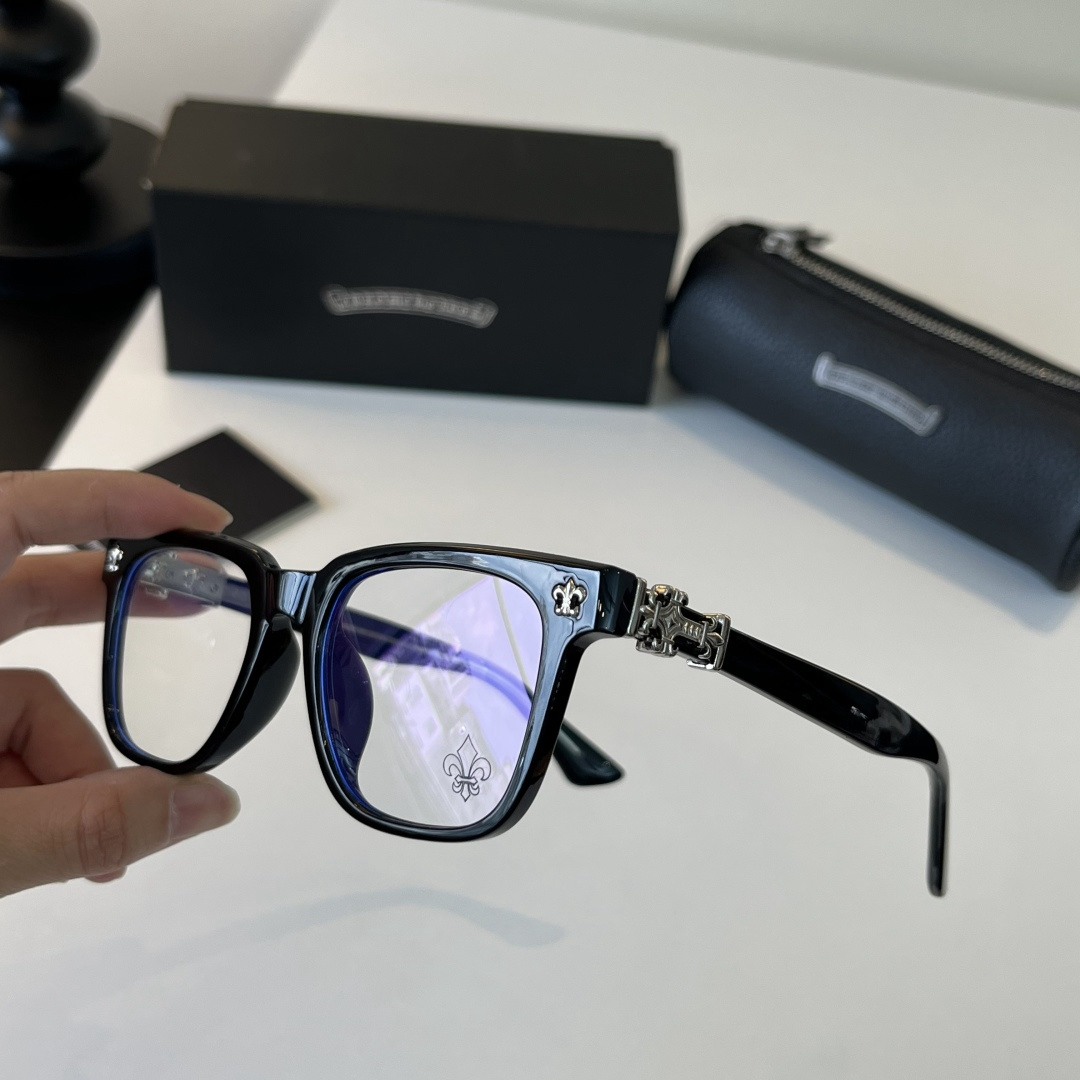 Chrome Hearts CRANRE HEARNT BONE PRONE III Sunglasses view 5