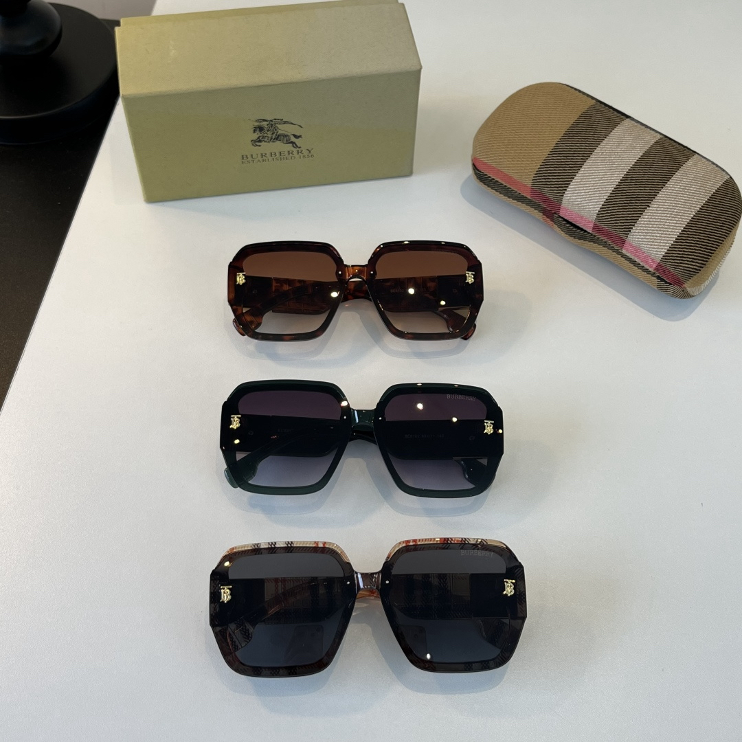 Burberry 2026 Sunglasses view 11