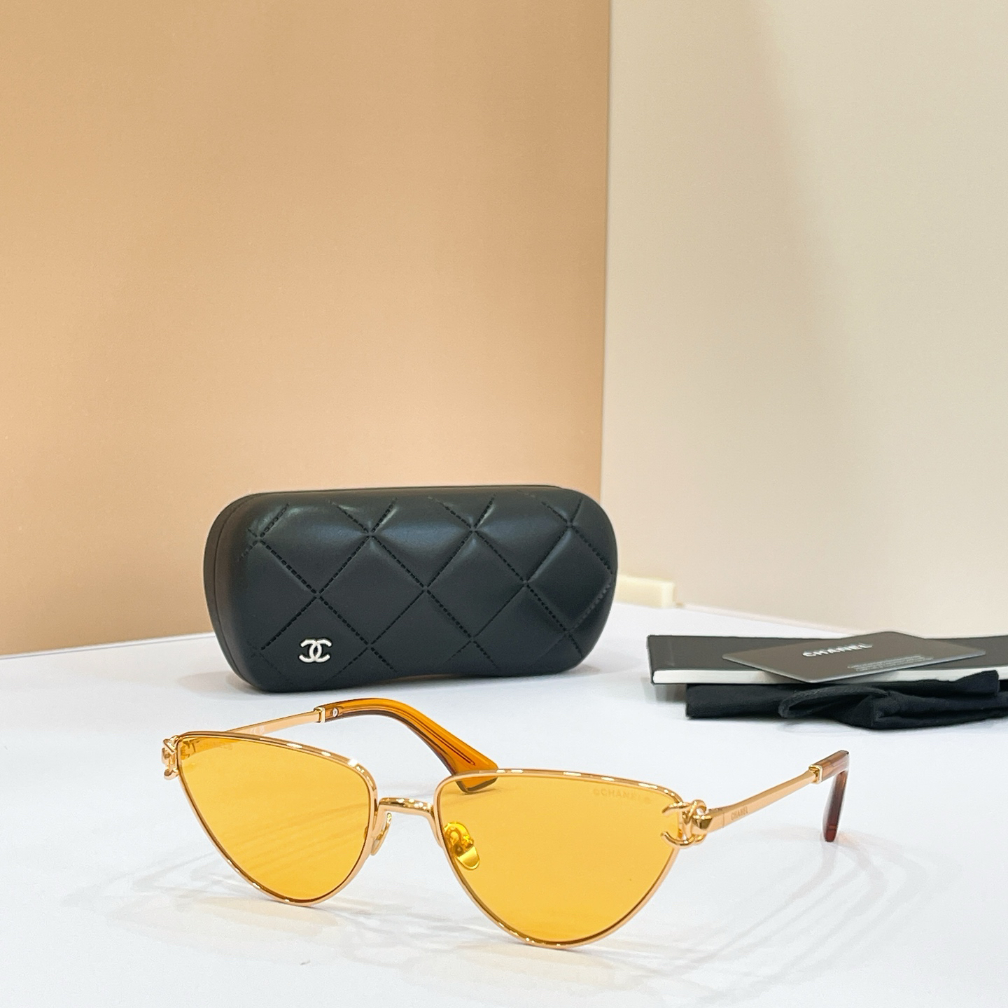 CHANE EL:4305 Size 57-17-145 Sunglasses view 2