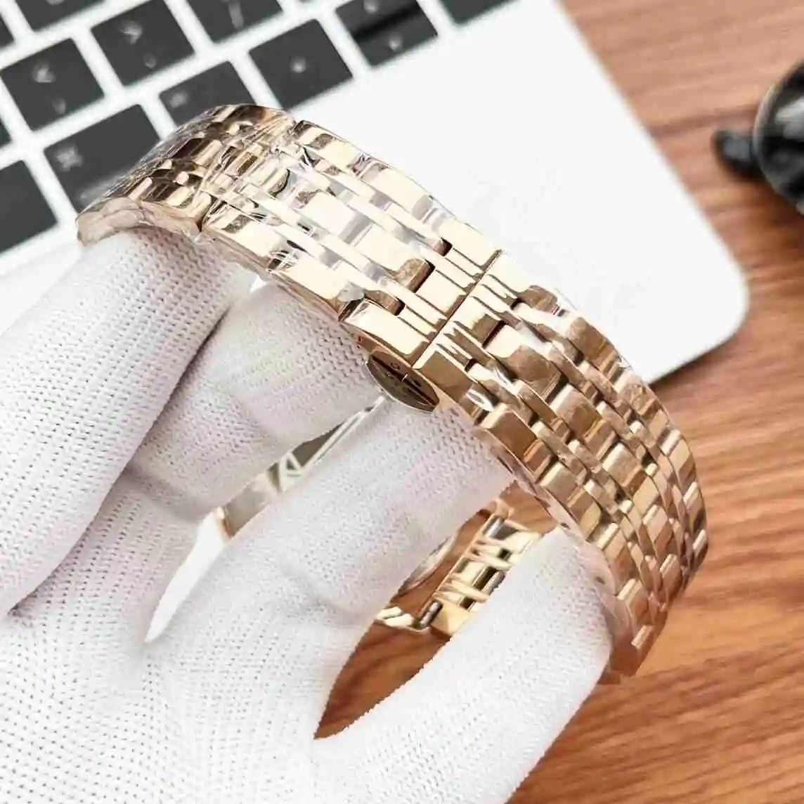 General Watches Omega Watch Couple Watch Paired with Original Fully Automatic Mechanical Movement Top Grade 316 Precision Steel Case Case with Mineral Super Strong Mirror Diameter Male 40mm Female 30mm KK02750 view 3