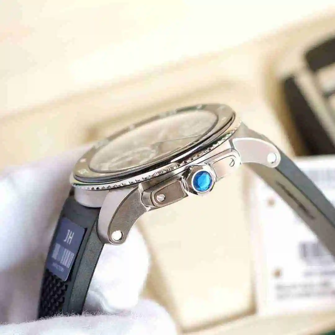 General Watches CALIBRE DE CARTIER diving series Watch view 5