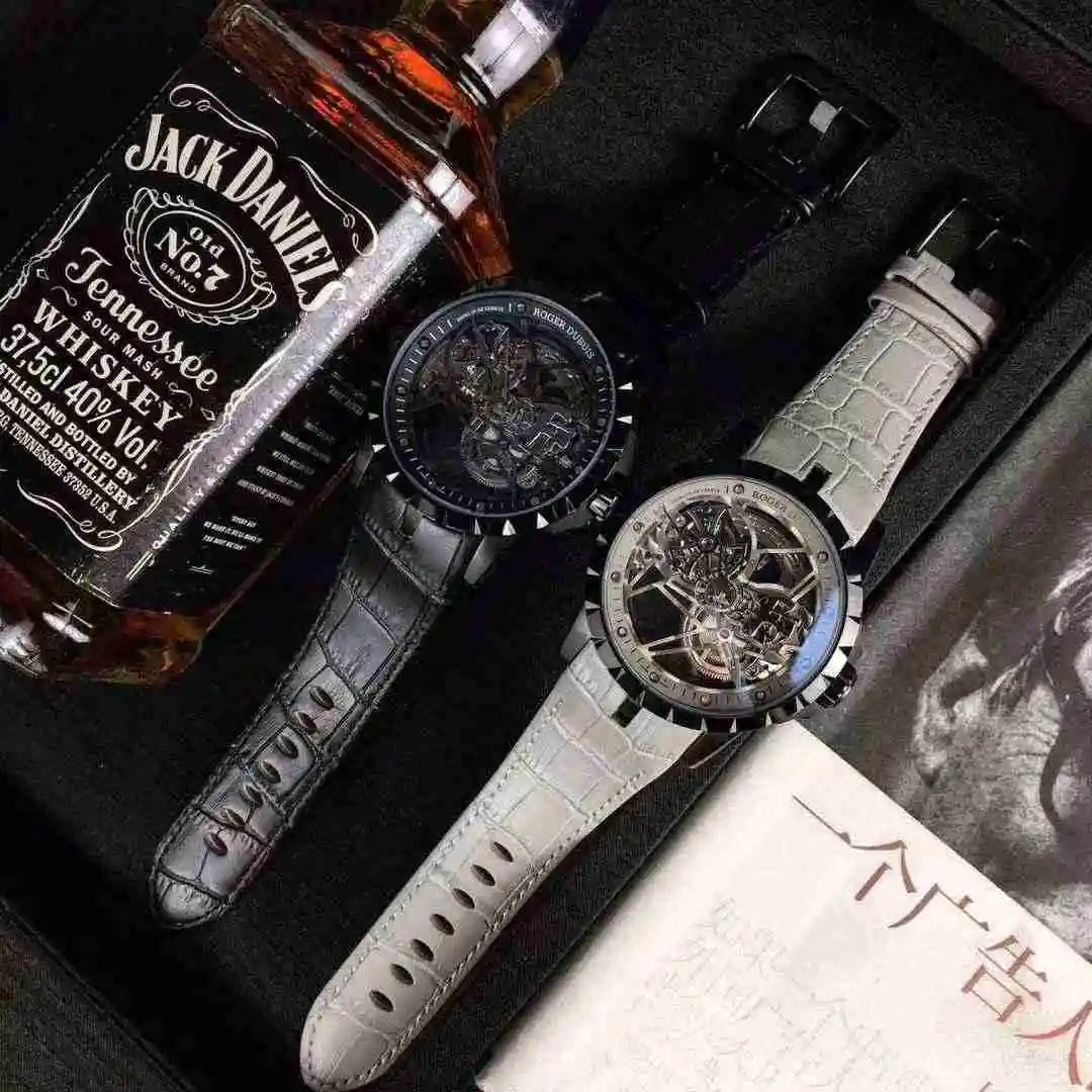General Watches Roger Dubby 400 rose 420 Watch view 2