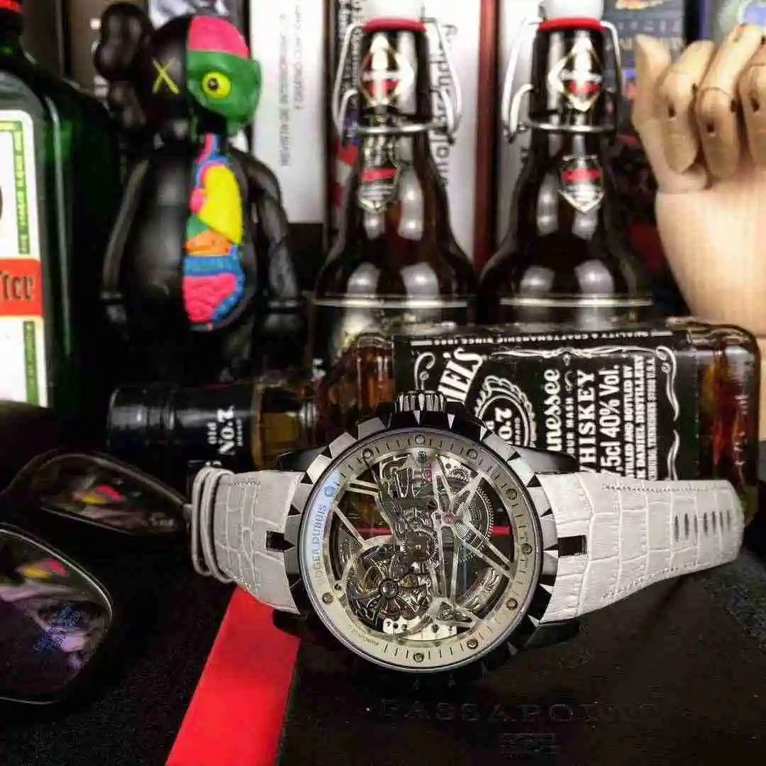 General Watches Roger Dubby 400 rose 420 Watch view 4