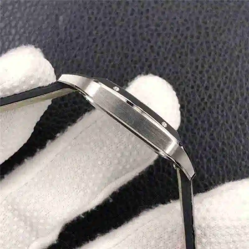 General Watches Men's clothing: 43.5x31.4mm, thickness 7.3mm, women's clothing 38x27.5mm, thickness 7.3mm Watch view 3