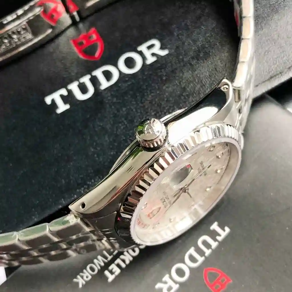 General Watches Emperor Tuo White 480 Gold 500 Watch view 6