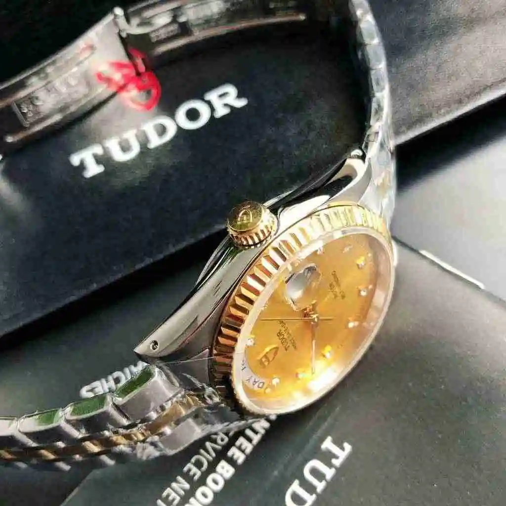 General Watches Emperor Tuo White 480 Gold 500 Watch view 7