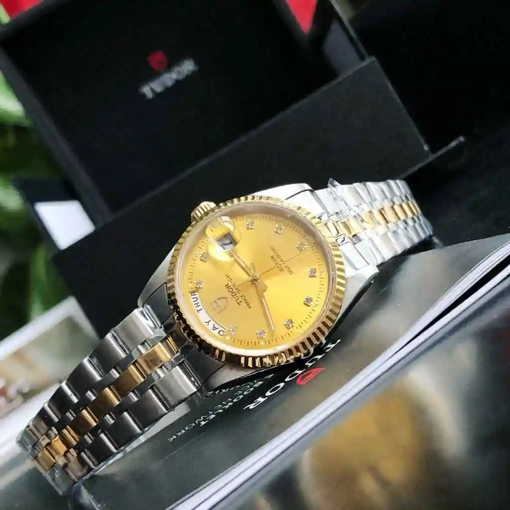 General Watches Emperor Tuo White 480 Gold 500 Watch view 9