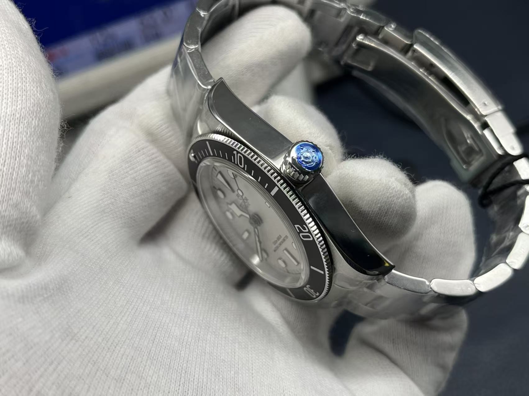 Tudor 43mm Watch view 6