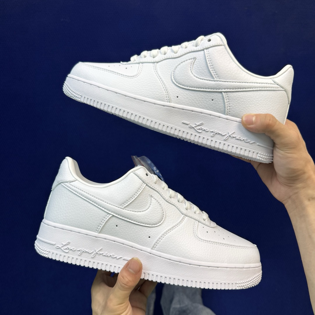 Nike Air Force 1 Sneakers Red detail view 1