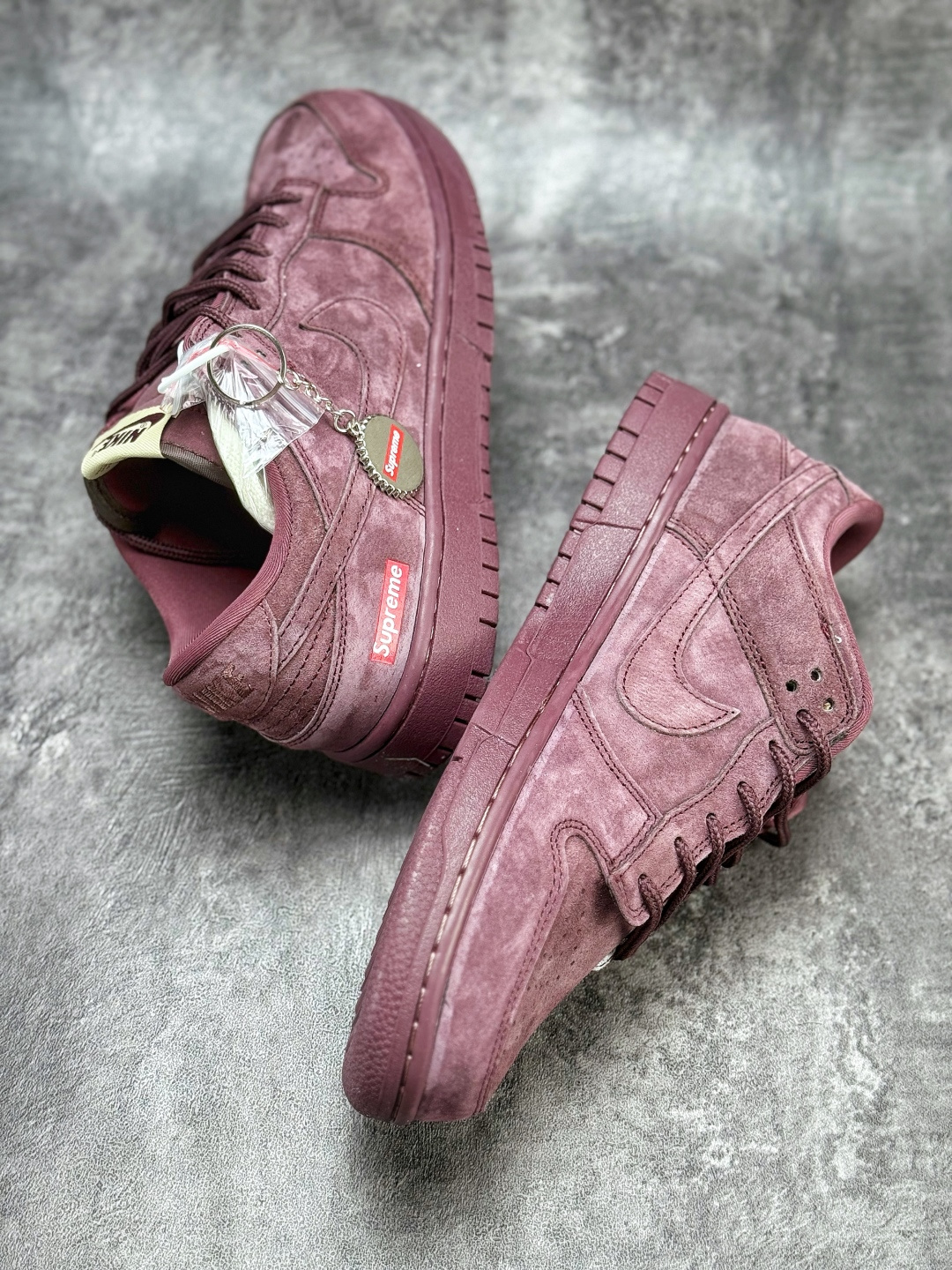 Nike Dunk Sneakers Red detail view 2