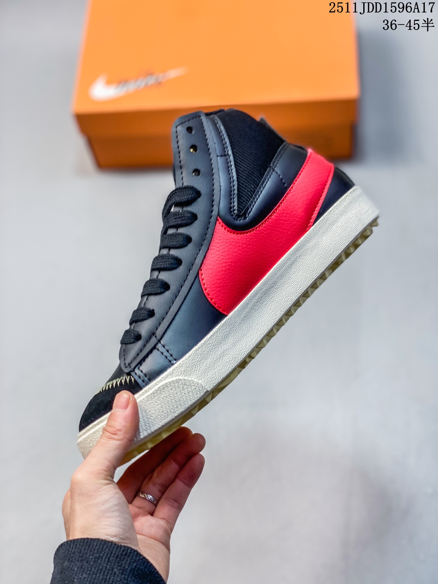 Nike DD3111-001 Sneakers detail view 2