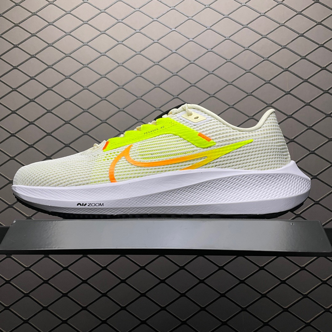 Nike DV3853-101 Running Shoes main view