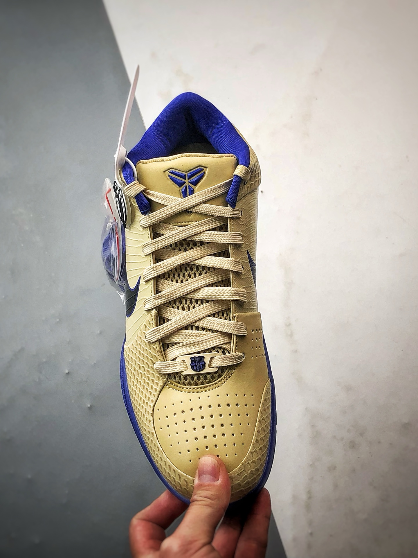 Nike IM2532-701 Basketball Shoes Green detail view 1