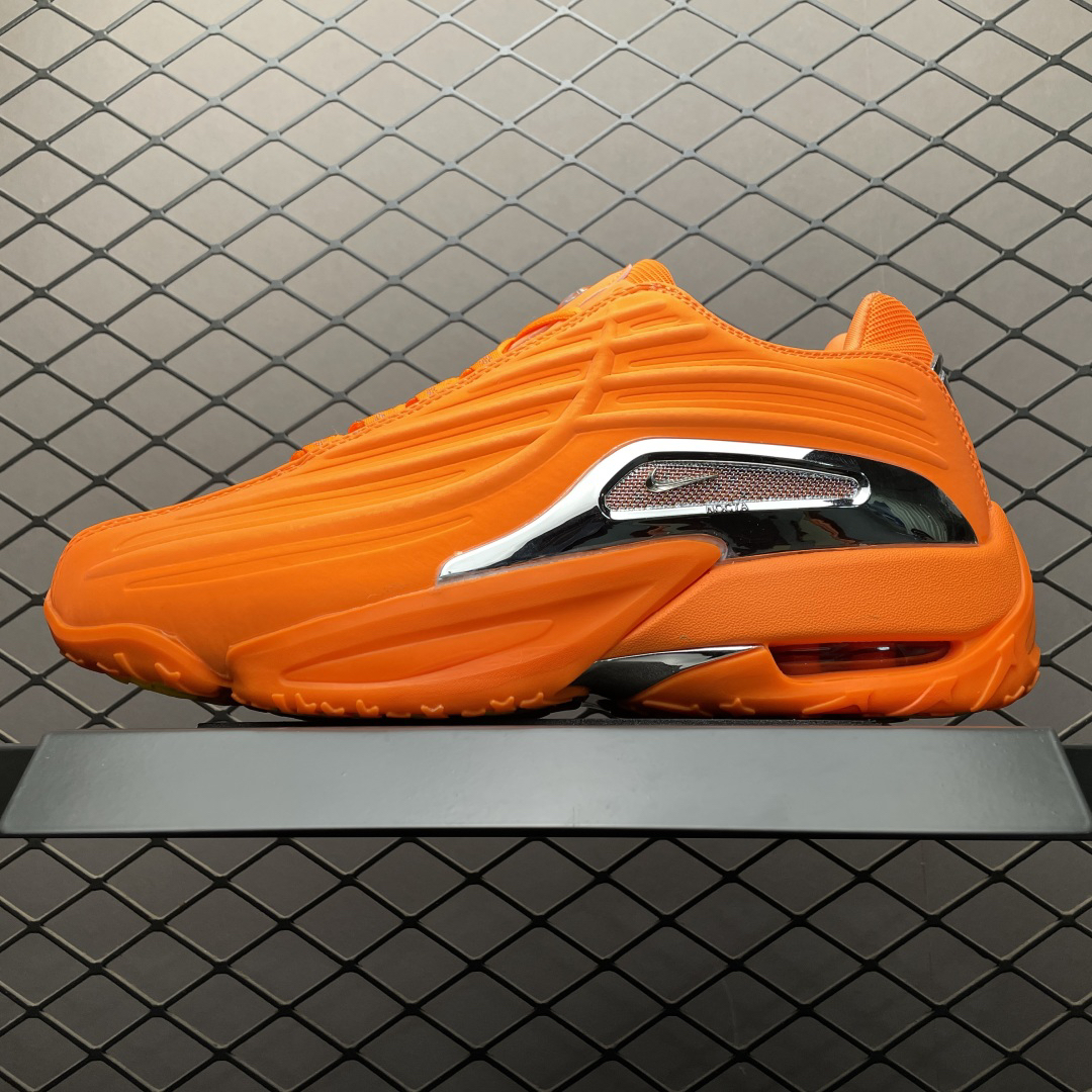 Nike DZ7293-800 Sneakers main view