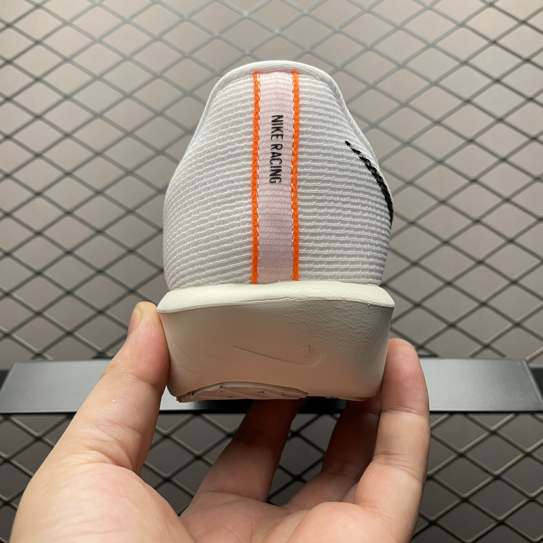 Nike FV6040-101 Sneakers detail view 1