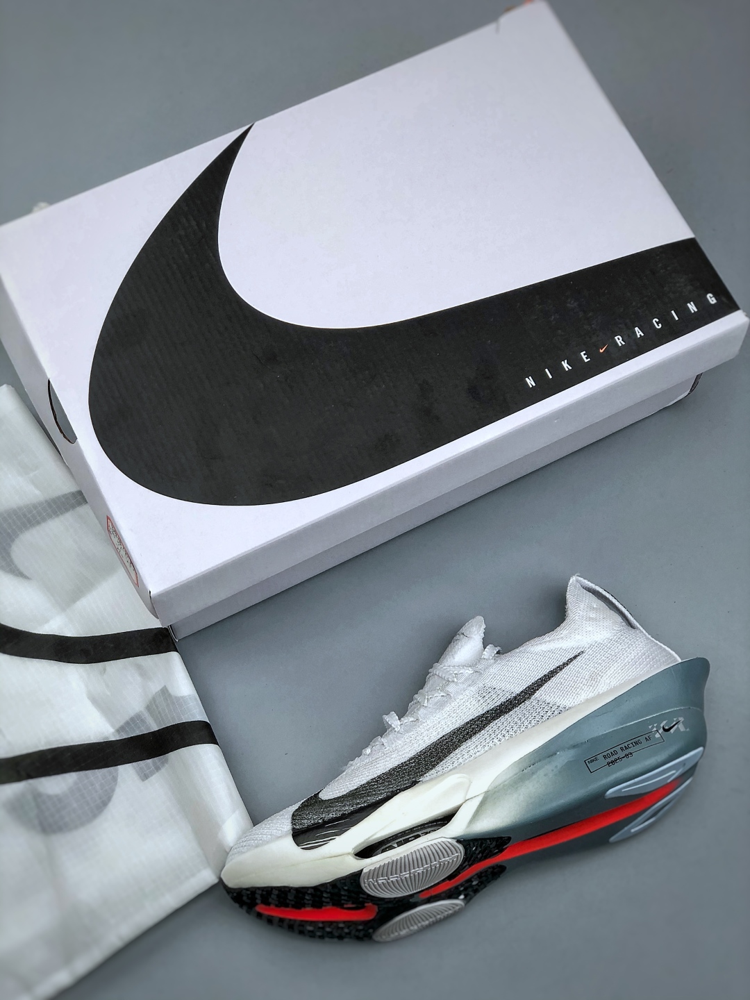 Nike FD8311-101 Sneakers Grey detail view 2