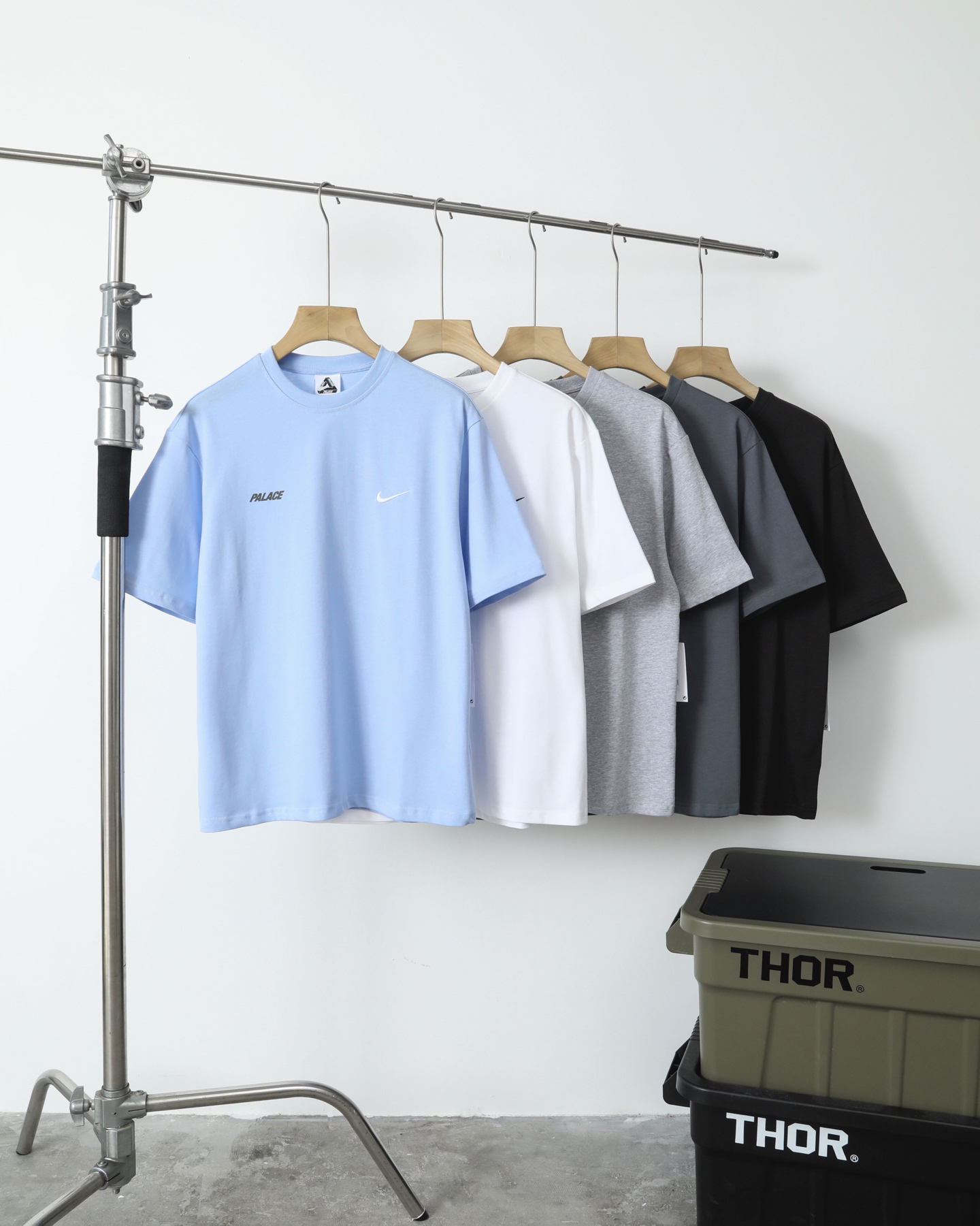 Nike T-Shirts Black main view