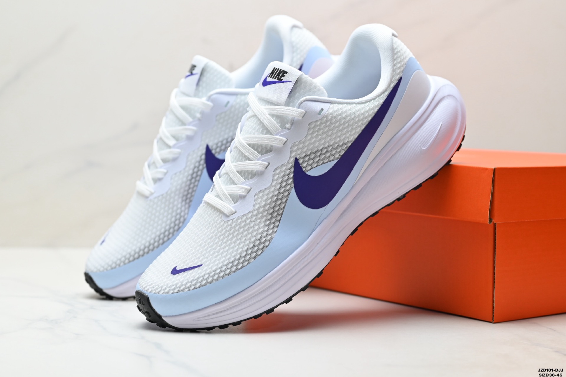 Nike HJ9198-003 Running Shoes detail view 1
