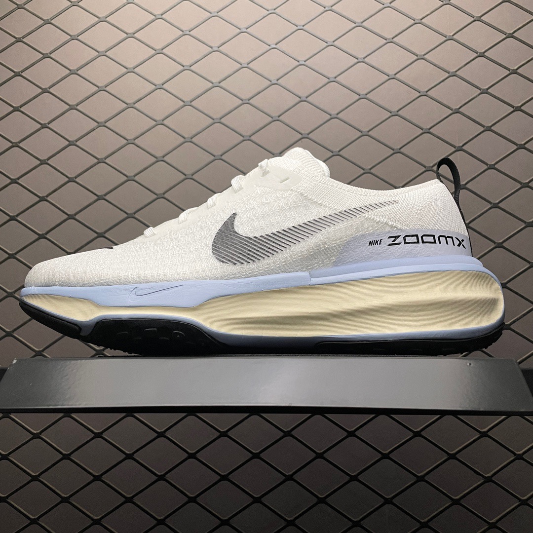 Nike DR2615-100 Running Shoes main view