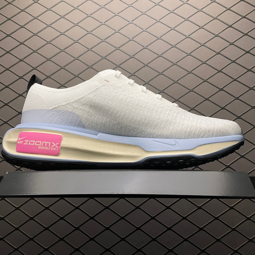 Nike DR2615-100 Running Shoes detail view 2