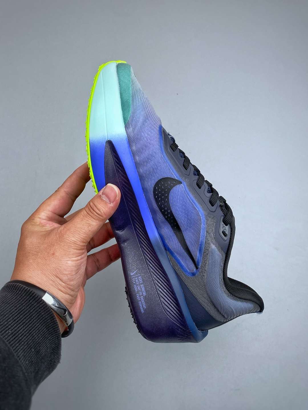 Nike IO9566 400 Sneakers detail view 1