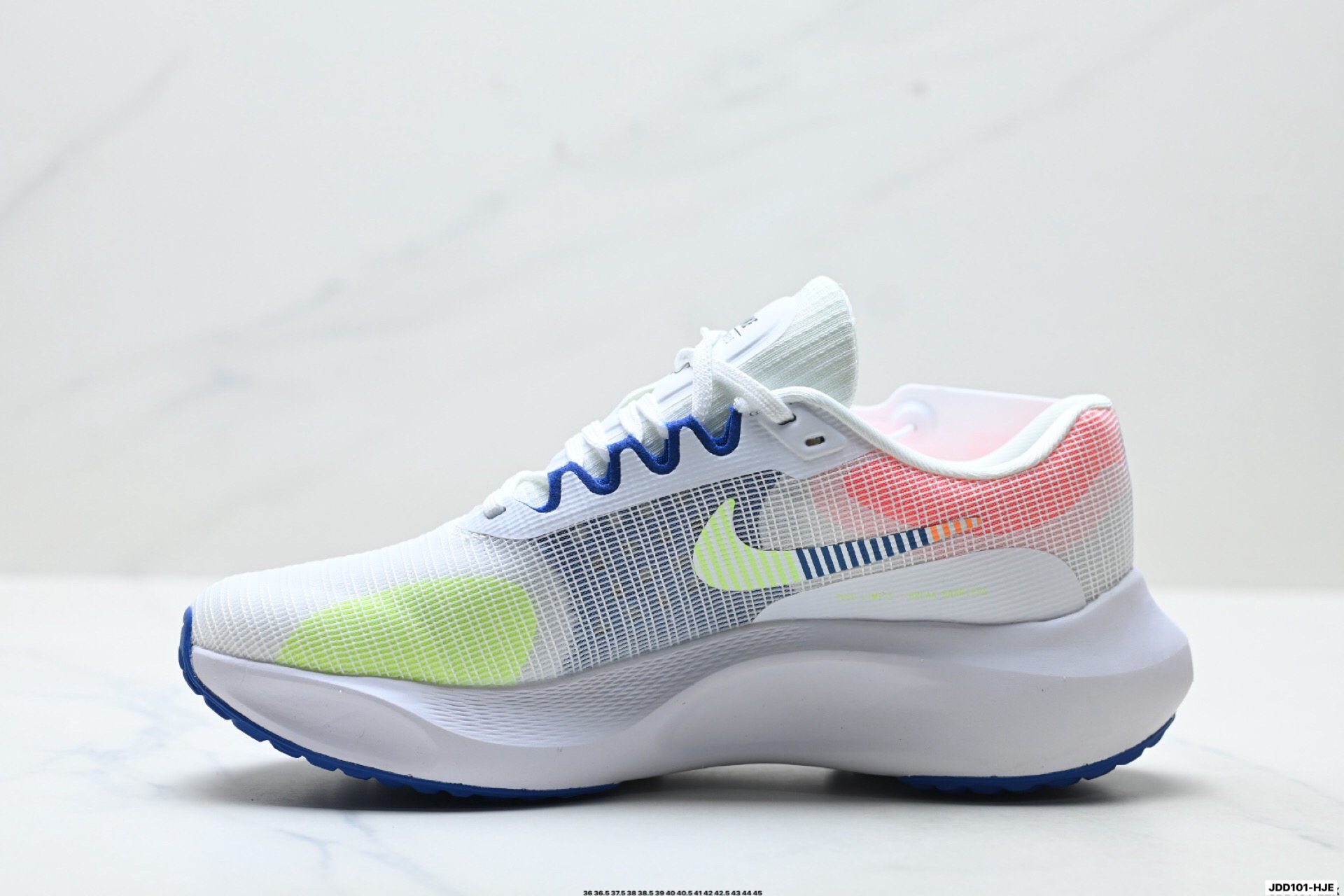 Nike DX1599-100 Training Shoes detail view 2
