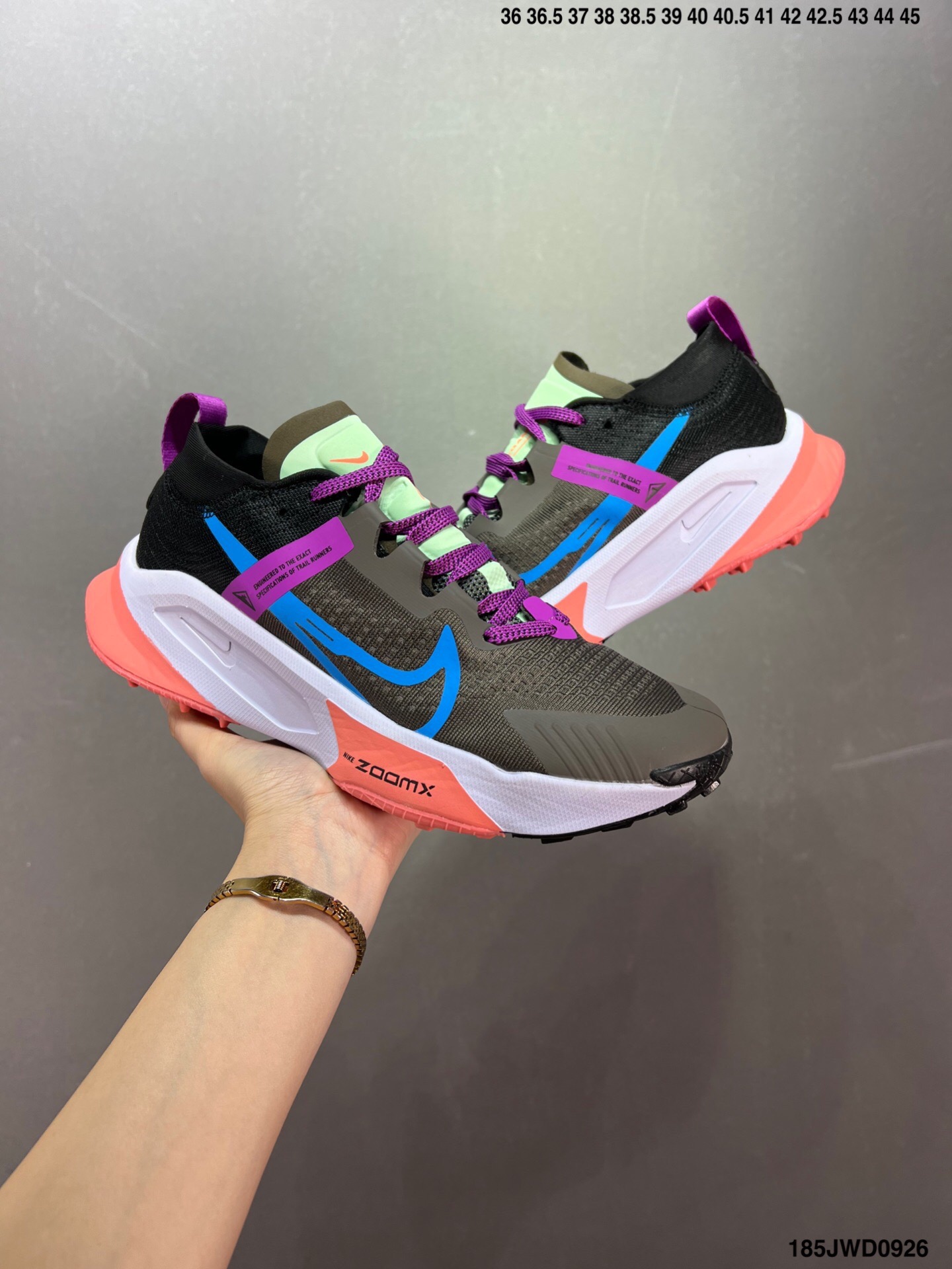 Nike DH0623 Running Shoes detail view 1