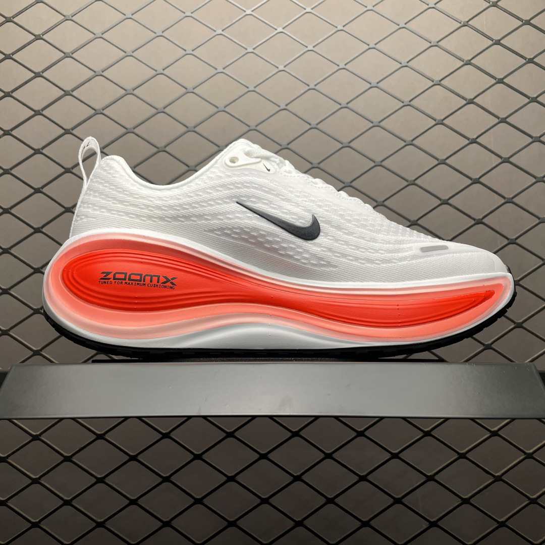 Nike HV8150-100 Running Shoes detail view 2