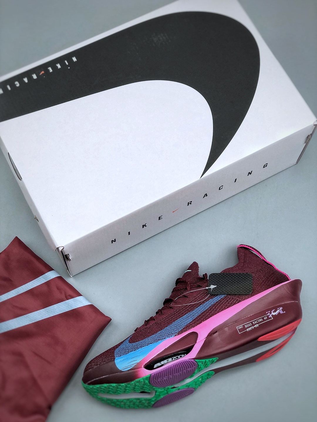 Nike IB4201 600 Sneakers detail view 2