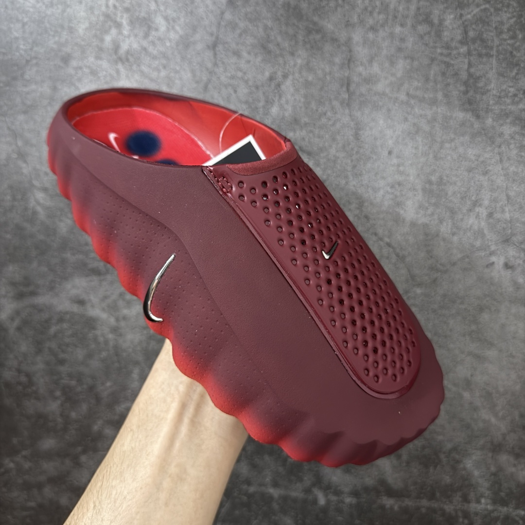 Nike HQ4307-601 Slides & Sandals Red detail view 2