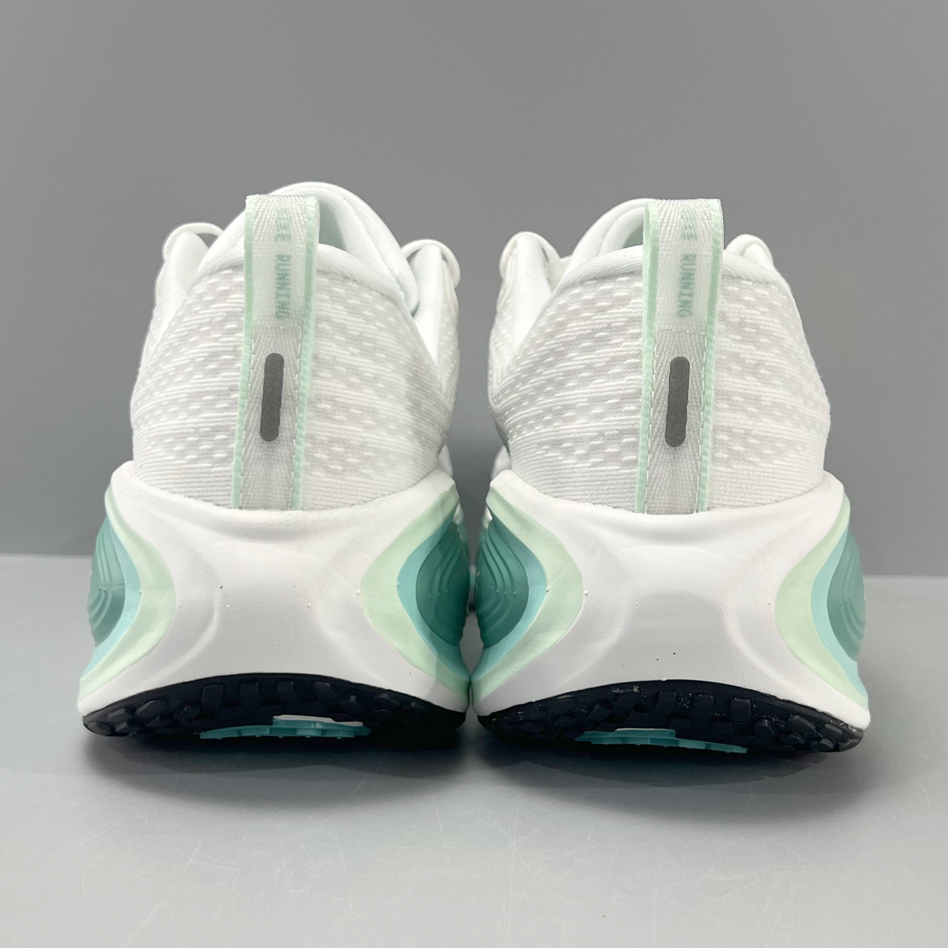 Nike P120 Running Shoes detail view 2