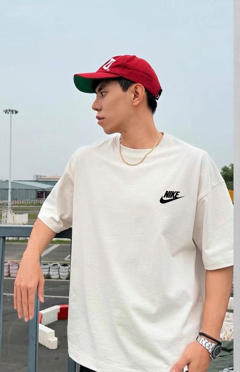 Nike A401 T-Shirts Black and White detail view 1