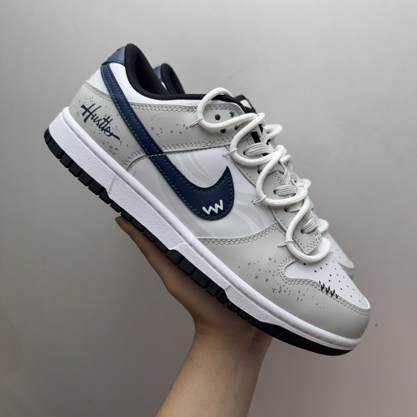 Nike HF5441-100 Sneakers Grey main view