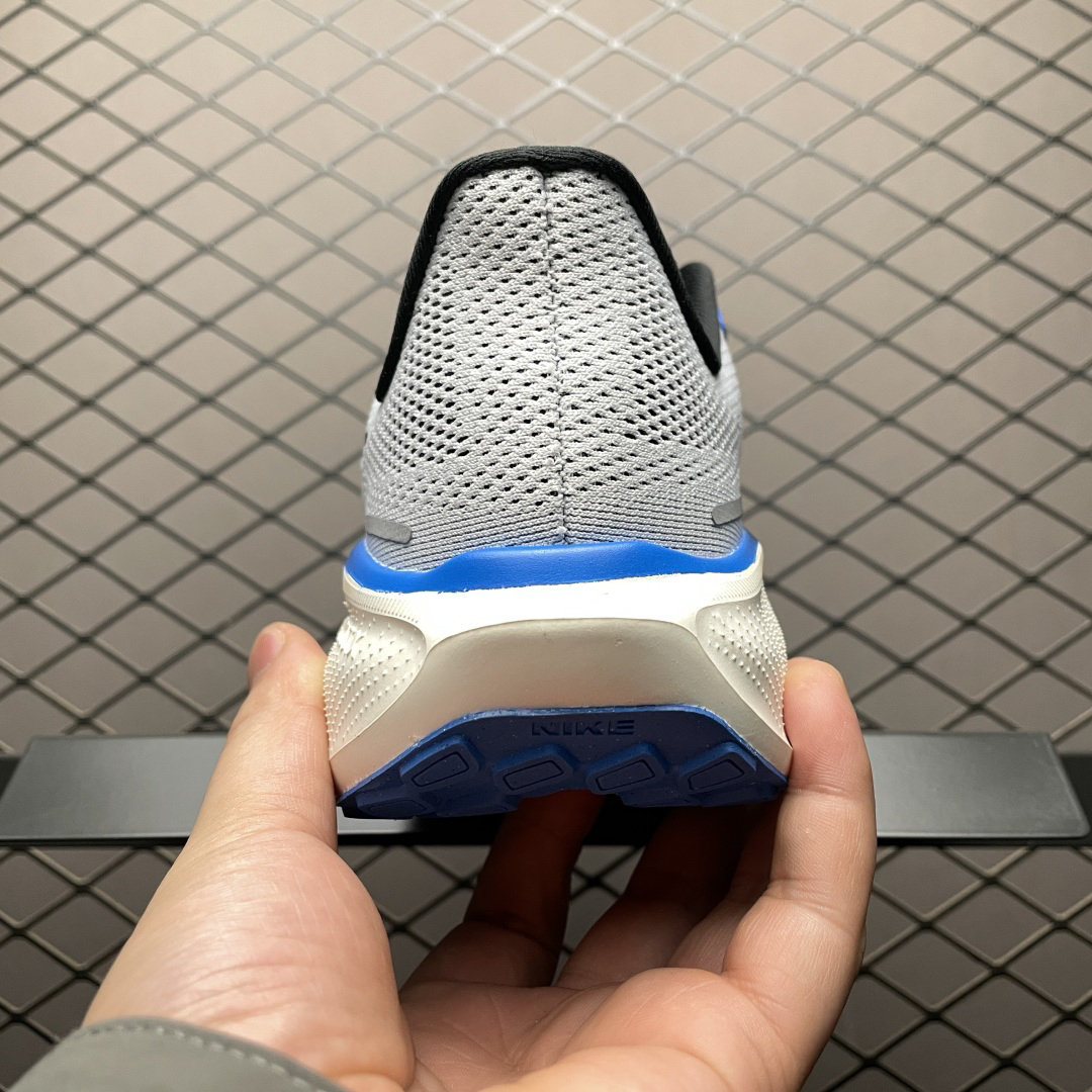 Nike HV5218-100 Running Shoes detail view 1