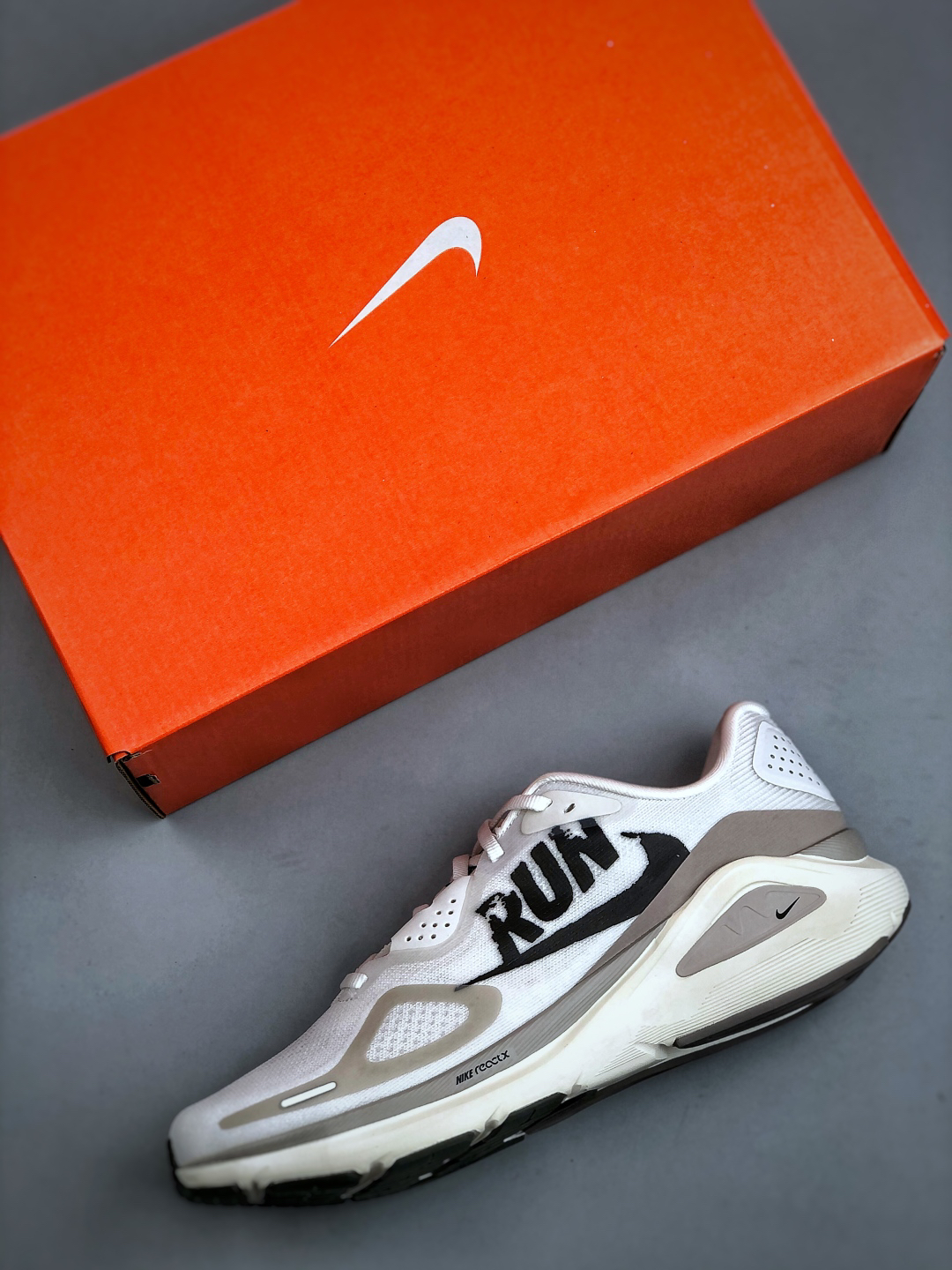 Nike IB5698 100 Sneakers detail view 2