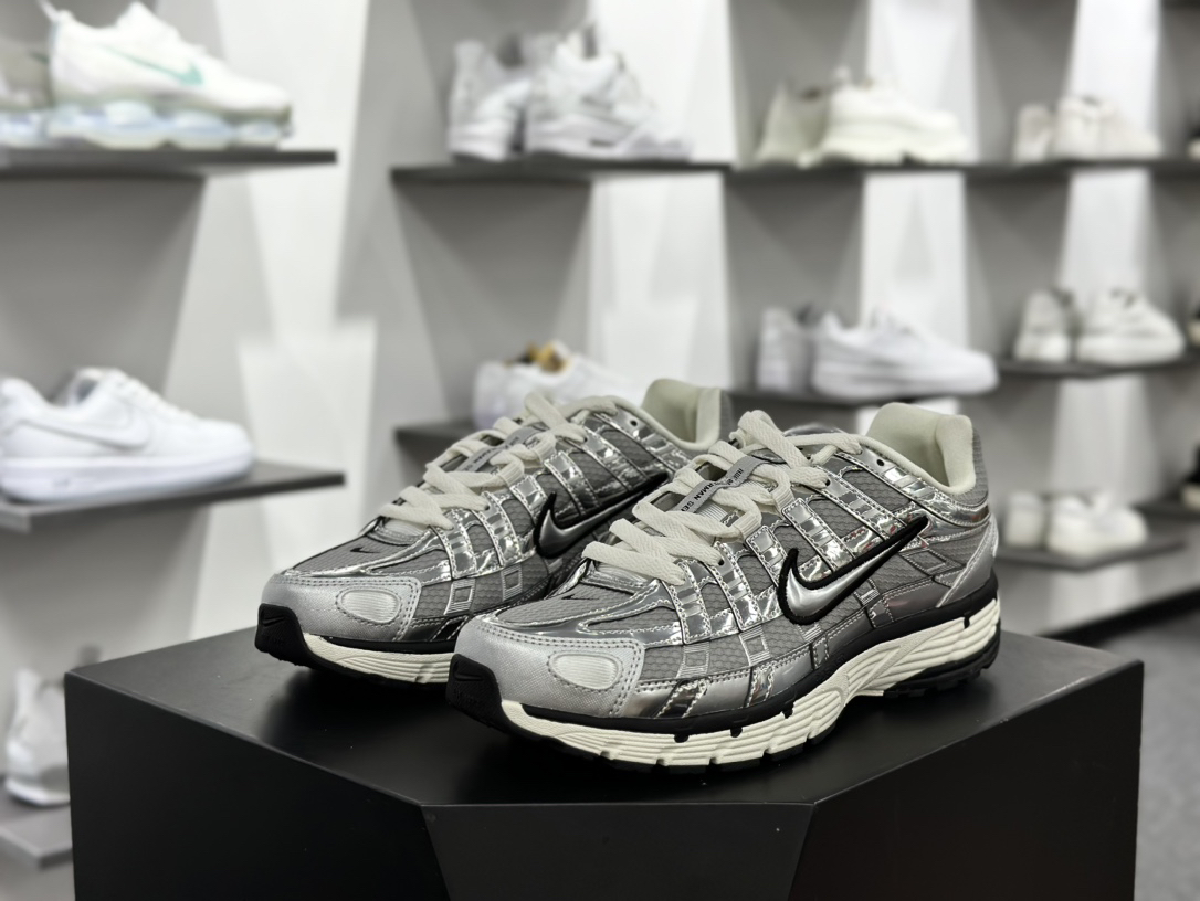 Nike CN0149-001 Sneakers Silver main view