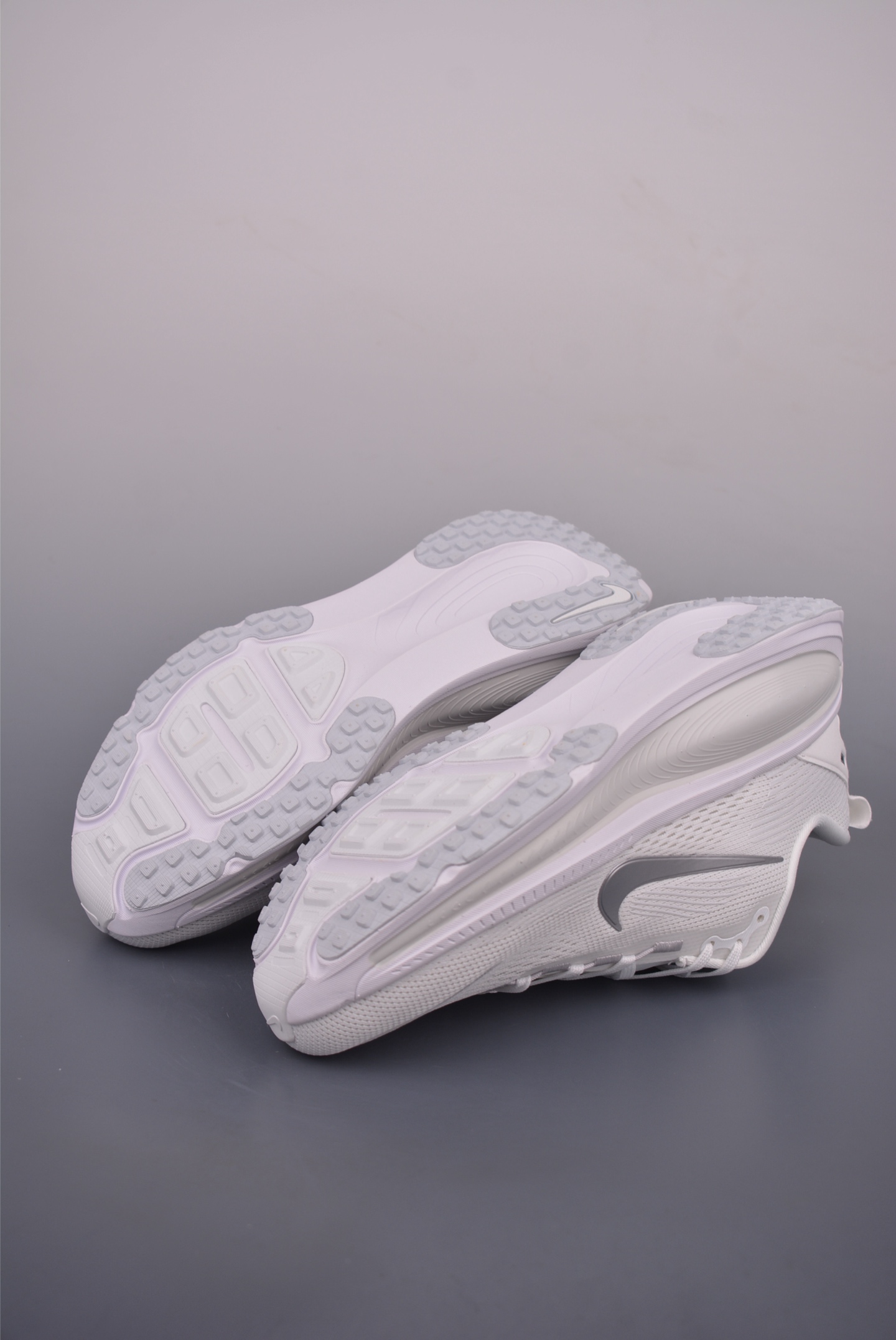 Nike HM6803 Running Shoes detail view 2