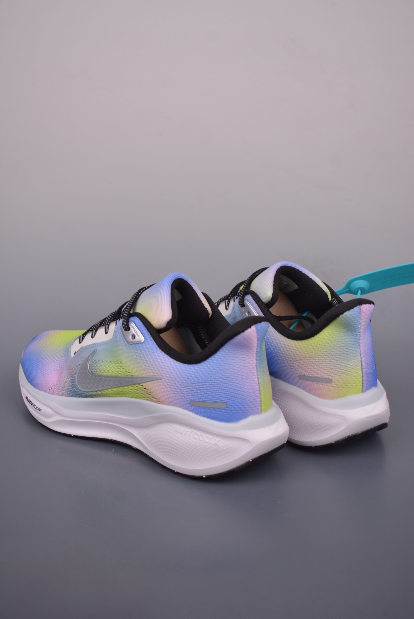 Nike HJ7816 Running Shoes detail view 1