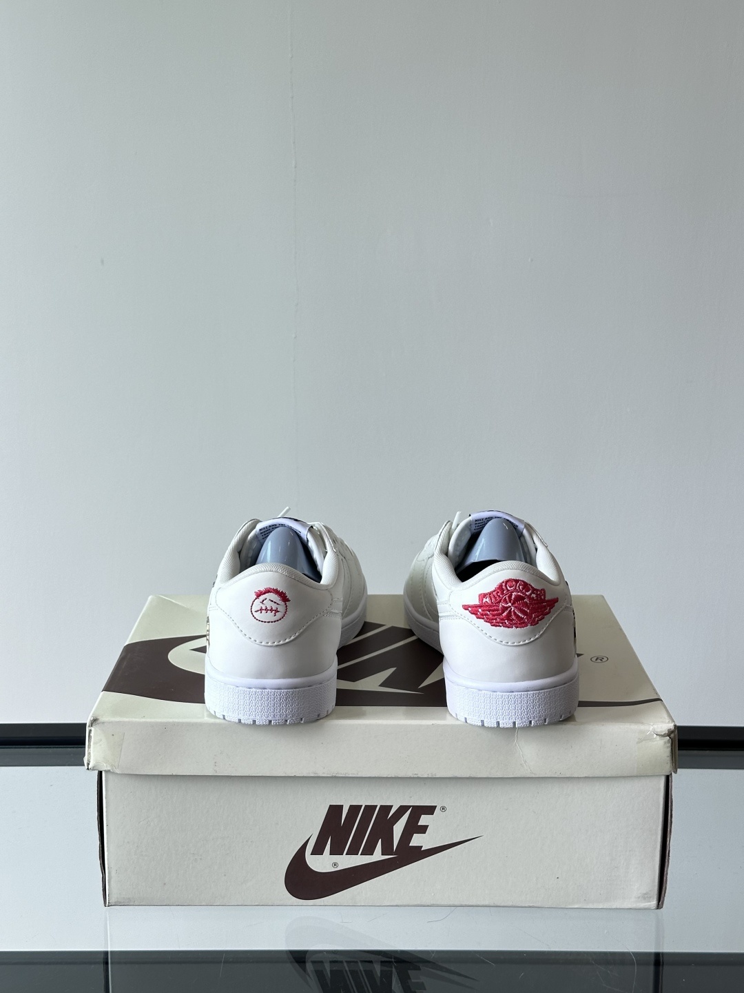 Nike Air Force 1 Low White / Grey detail view 2