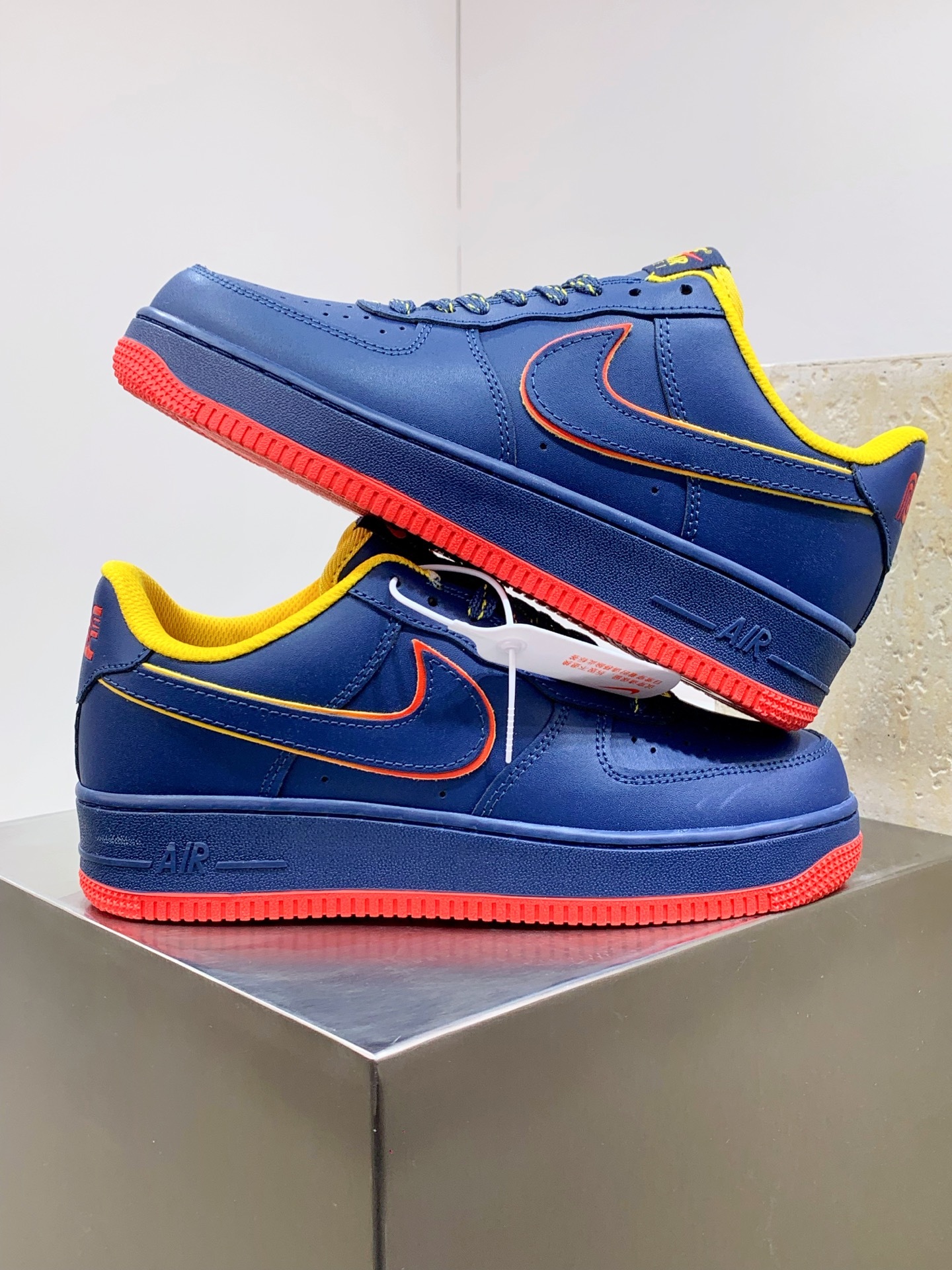 Nike Air Force 1 Low Blue / White detail view 5