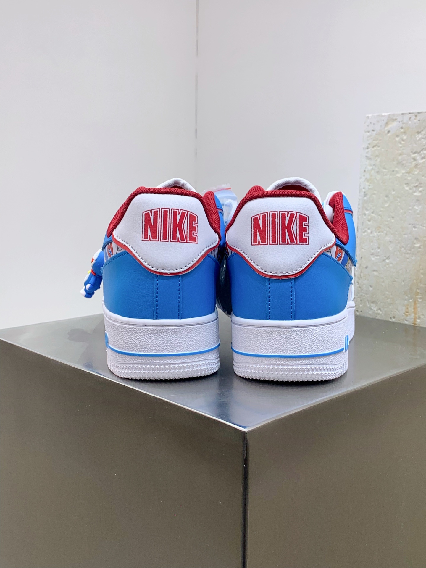 Nike Air Force 1 Low Blue / White detail view 3