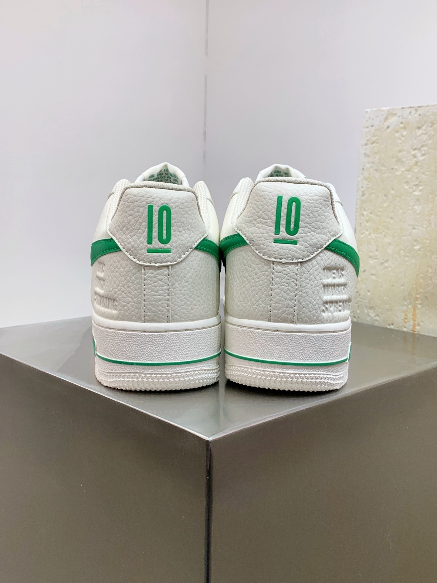 Nike Air Force 1 Low White / Grey detail view 3