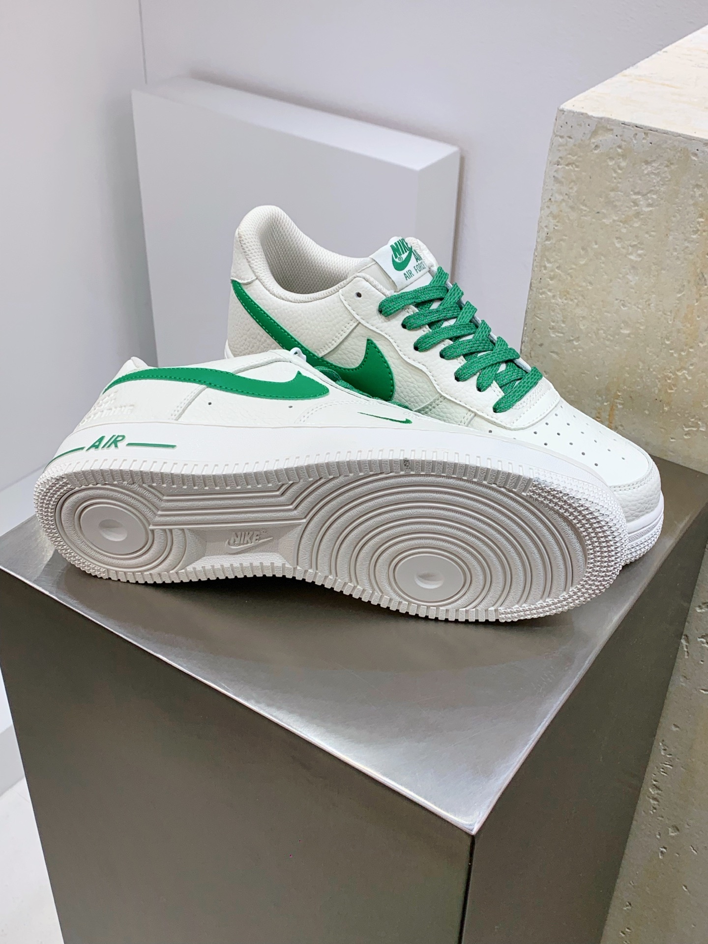 Nike Air Force 1 Low White / Grey detail view 6