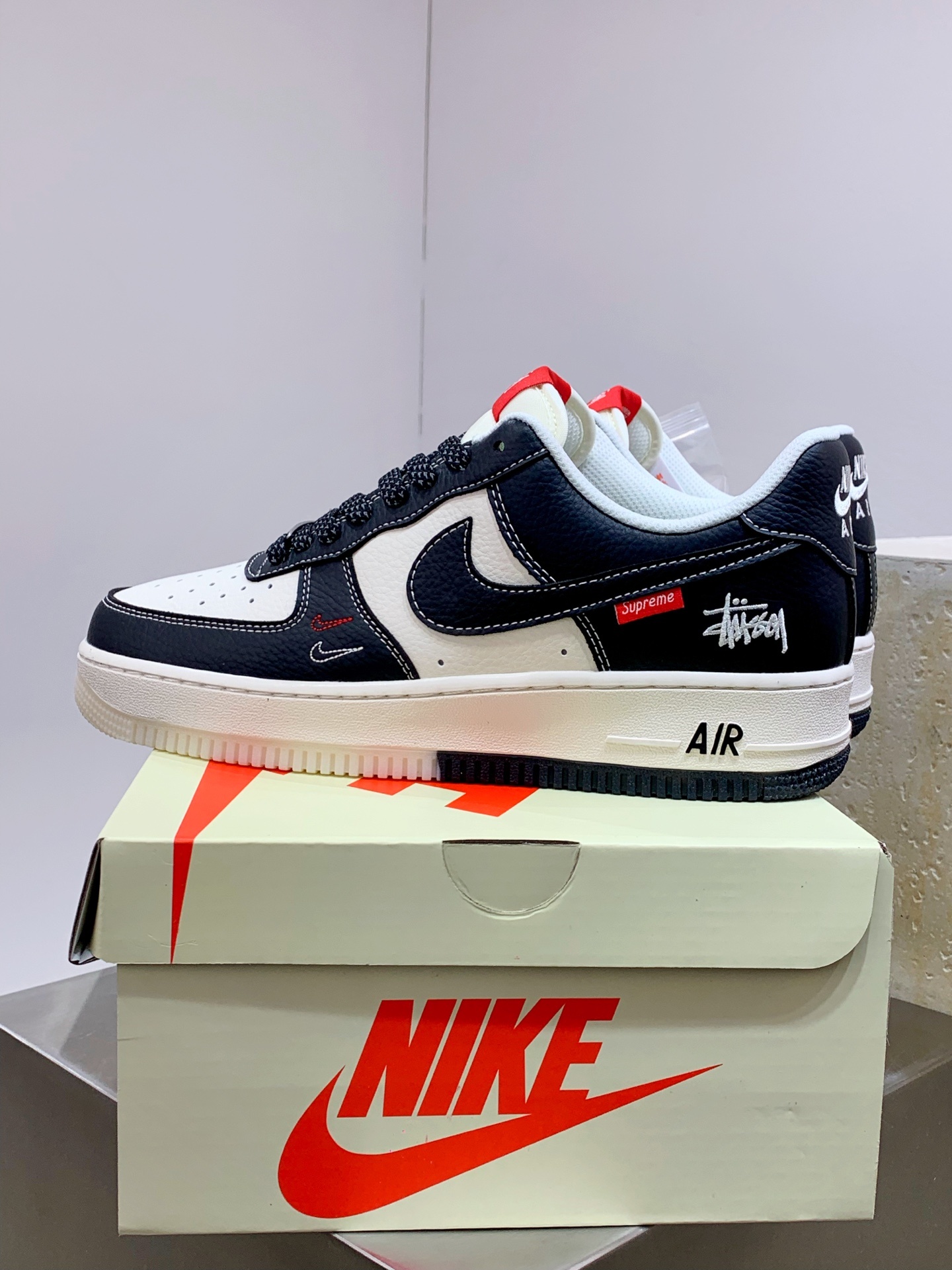 Nike Air Force 1 Low White / Grey detail view 4