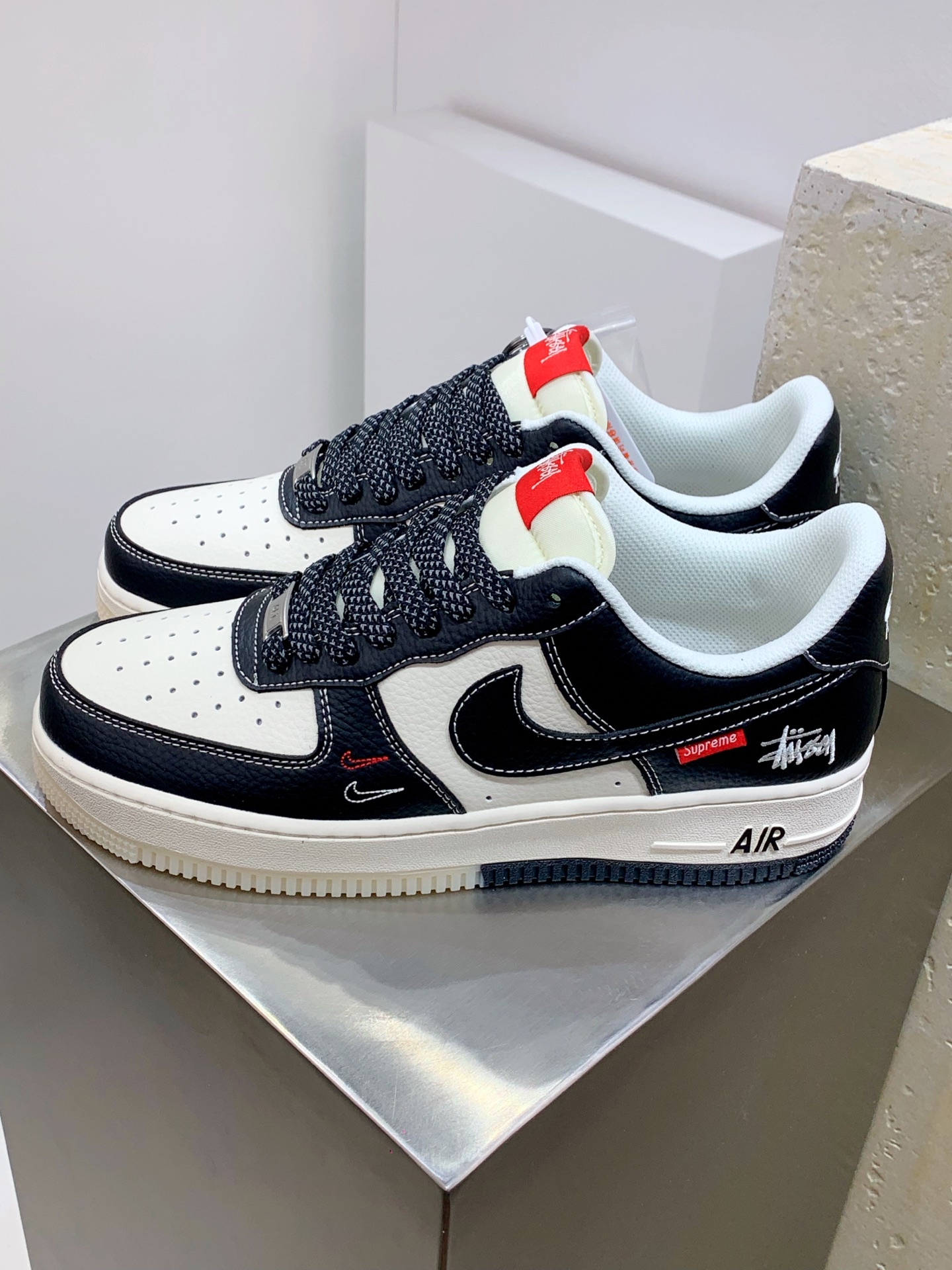 Nike Air Force 1 Low White / Grey detail view 8