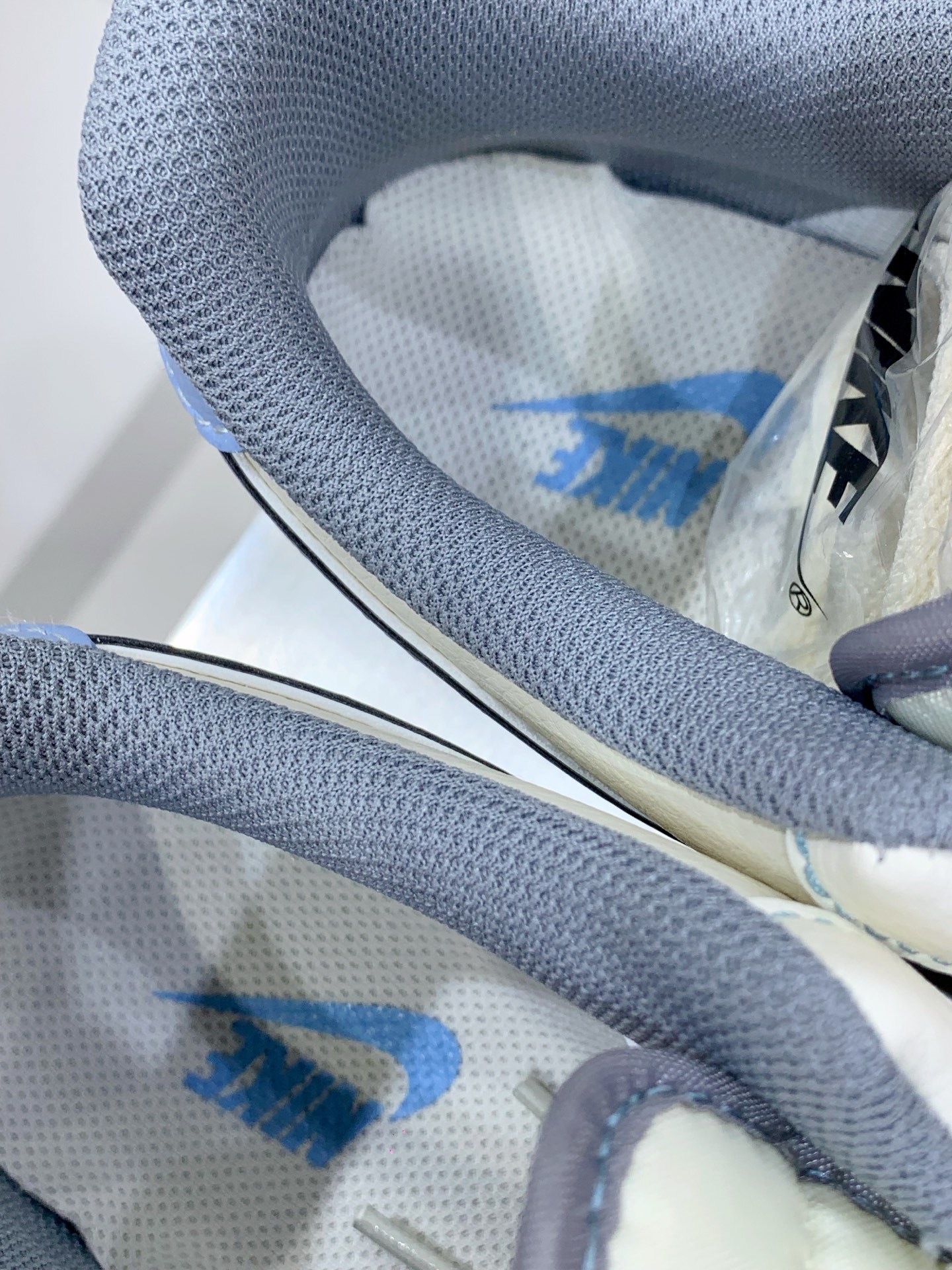 Nike Air Force 1 Low White / Grey detail view 2