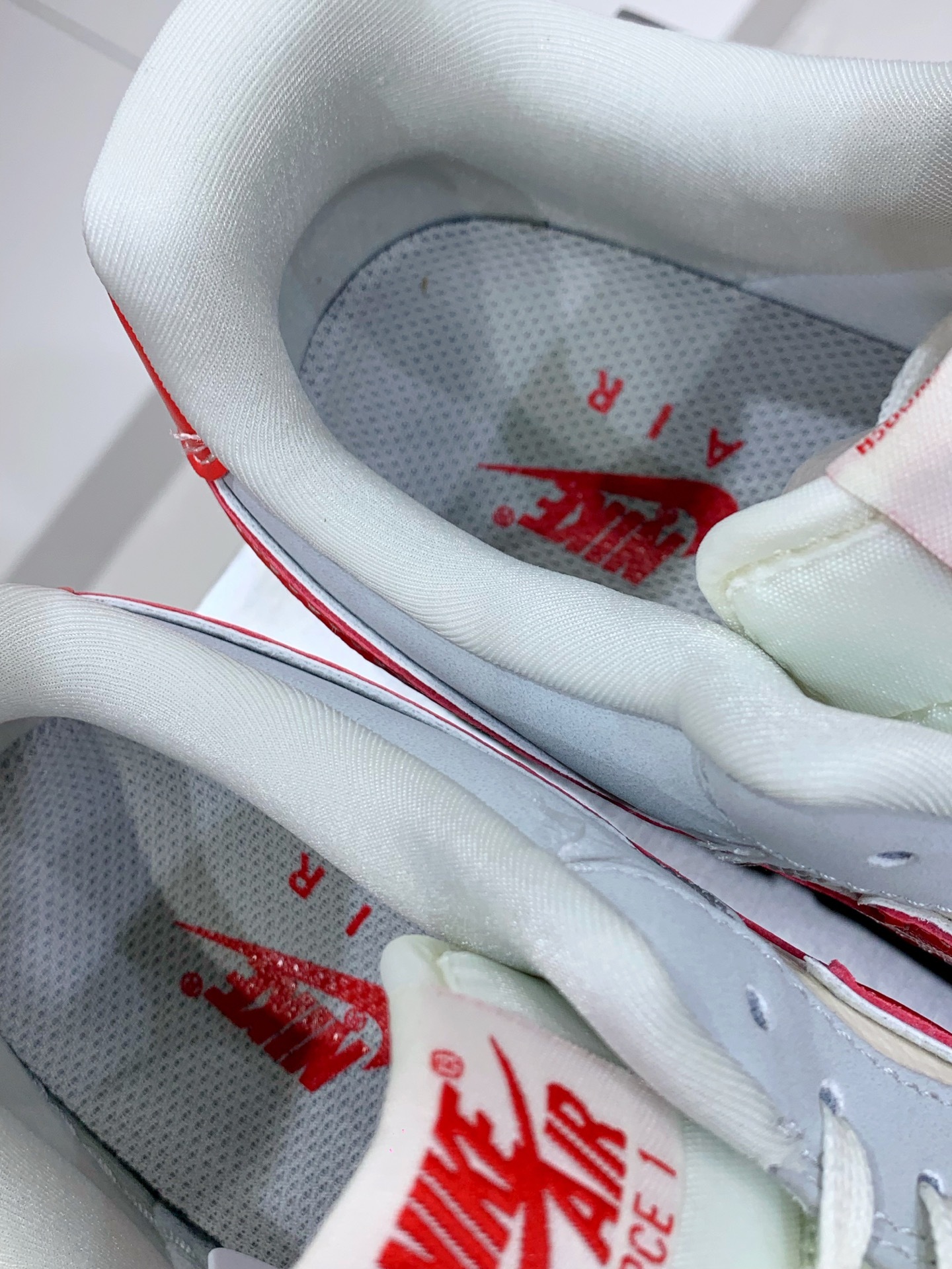 Nike Air Force 1 Low White / Grey detail view 2