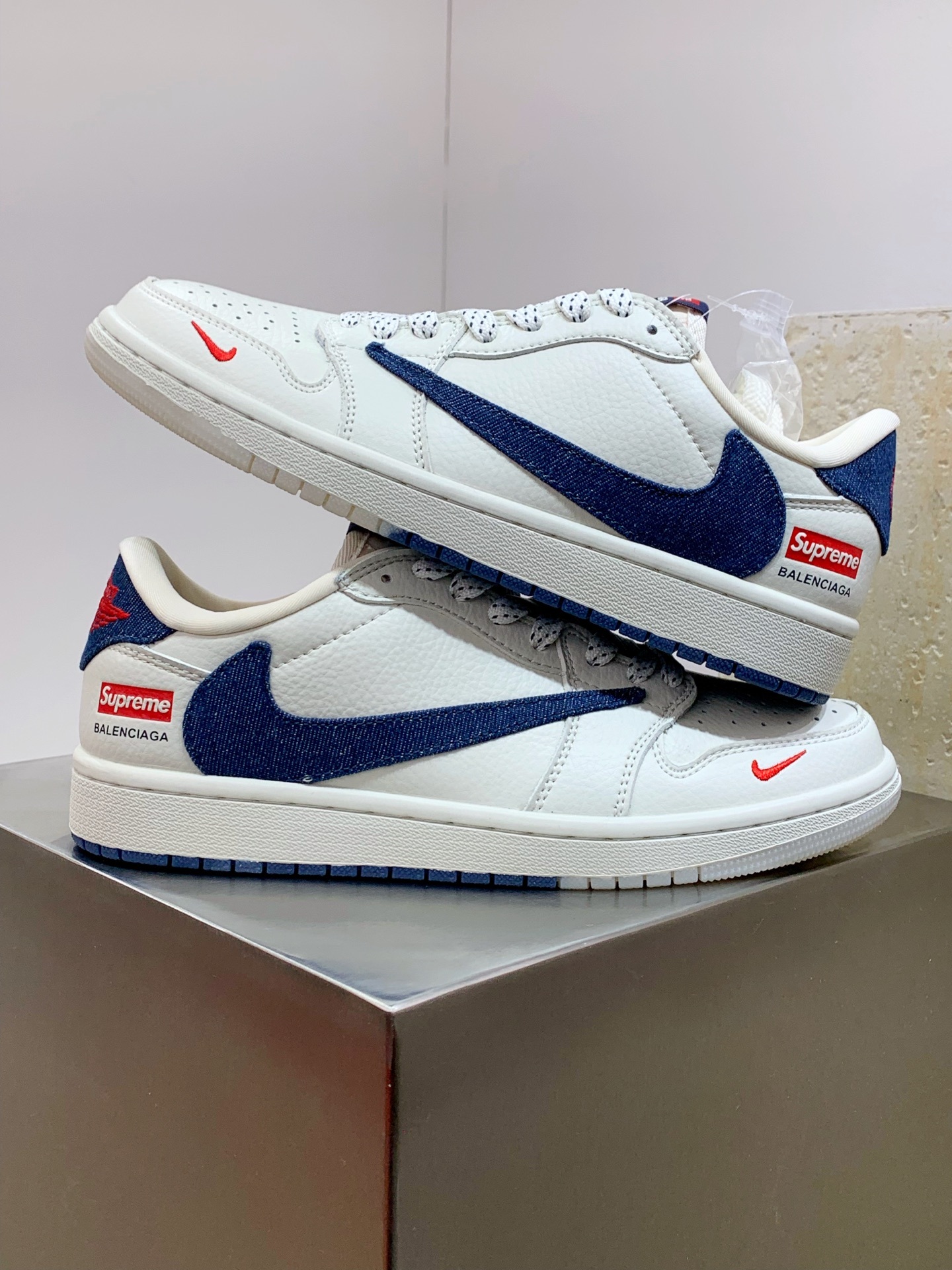 Nike Air Force 1 Low White / Grey detail view 5