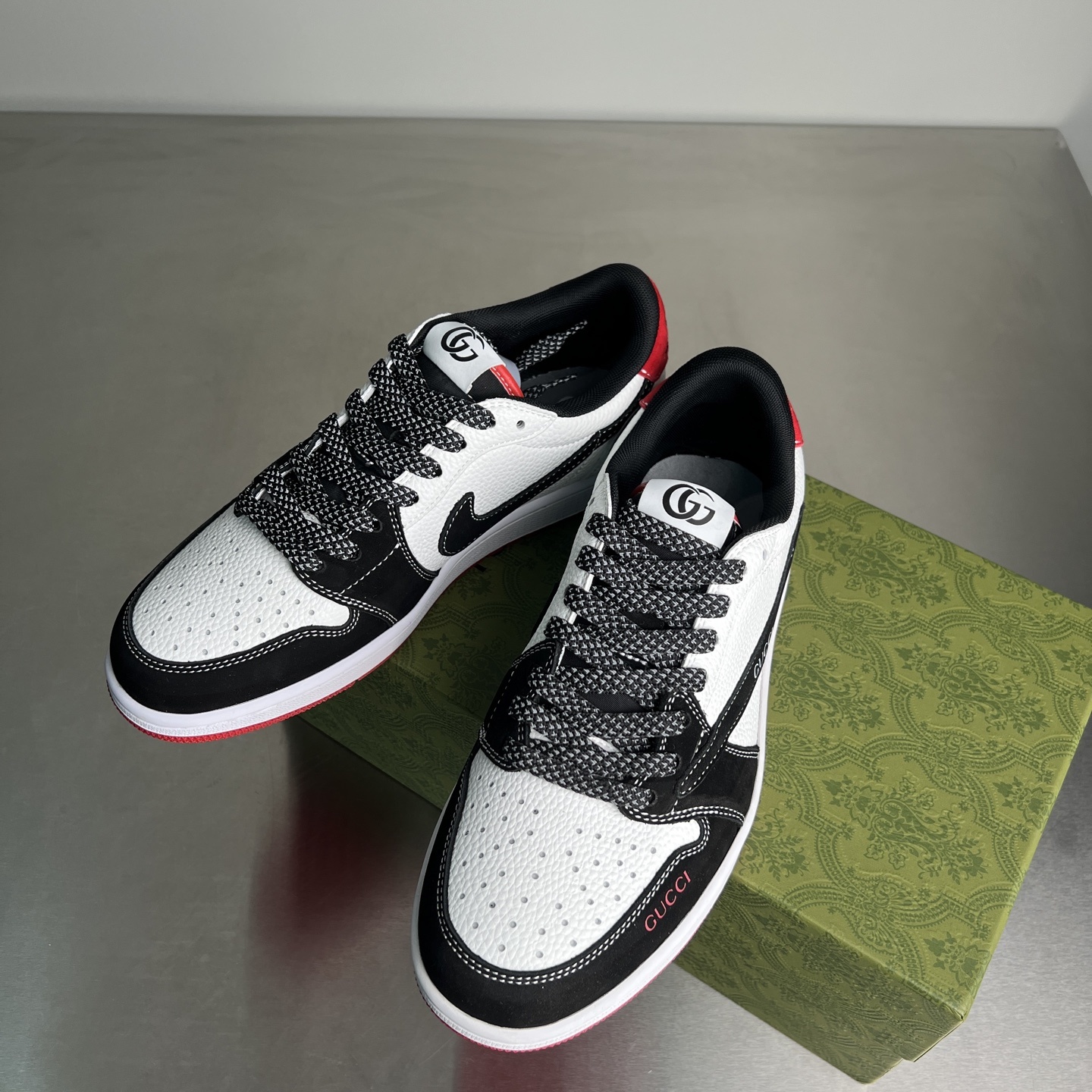 Nike Air Force 1 Low White / Burgundy detail view 7